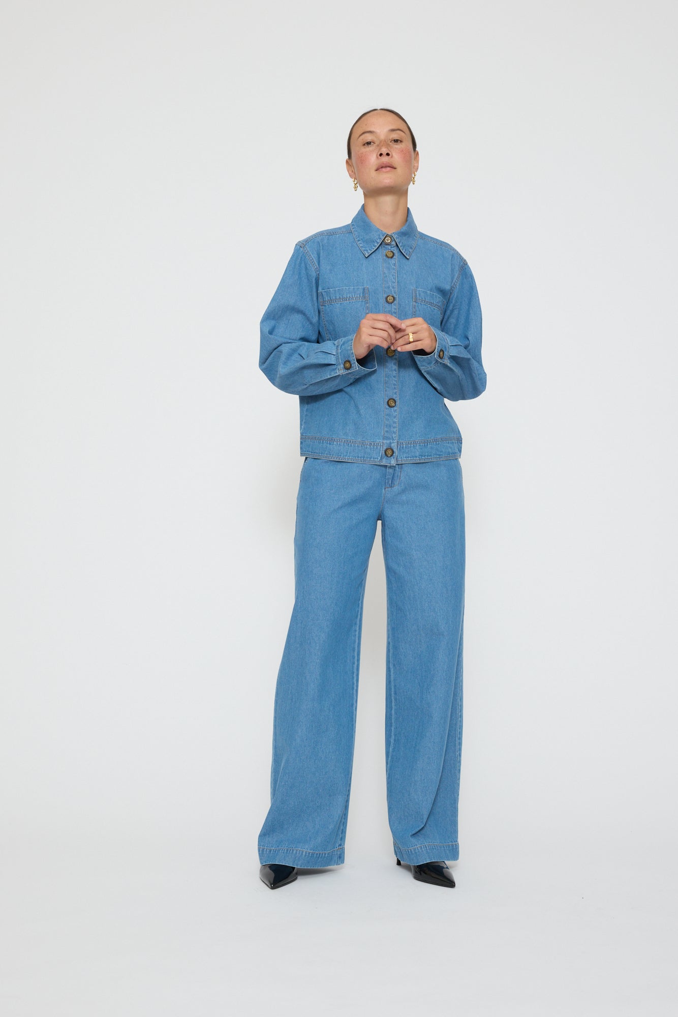 72059_4924_Lookfront.jpg media file