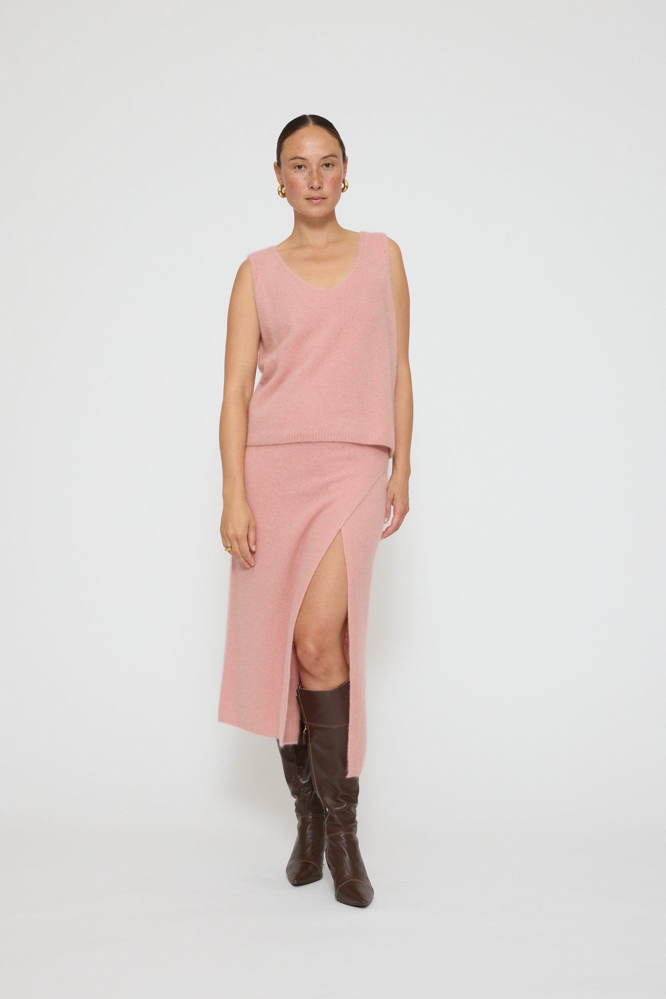 72065_3616_Lookfront.jpg media file