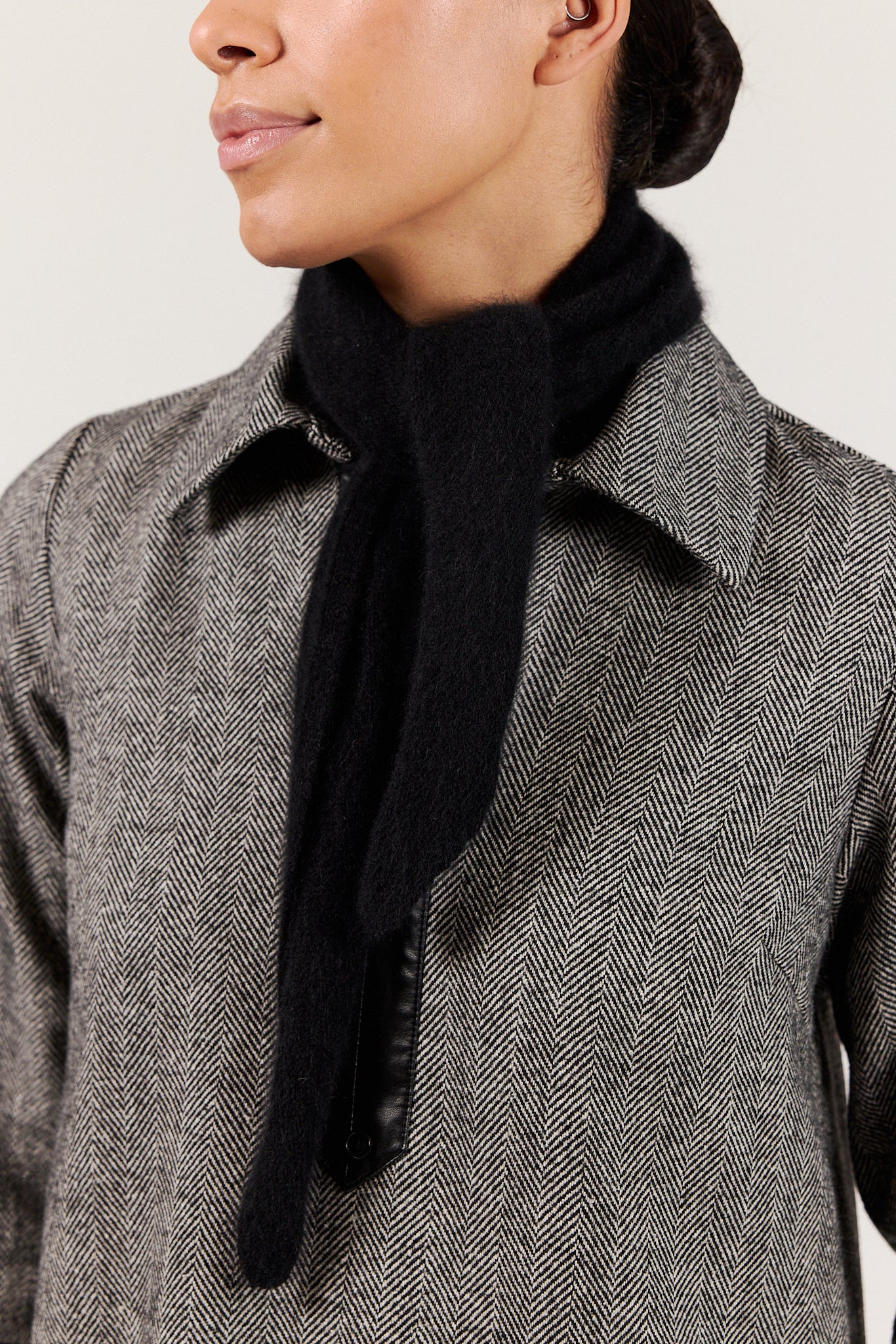 PAULA SCARF | Black
