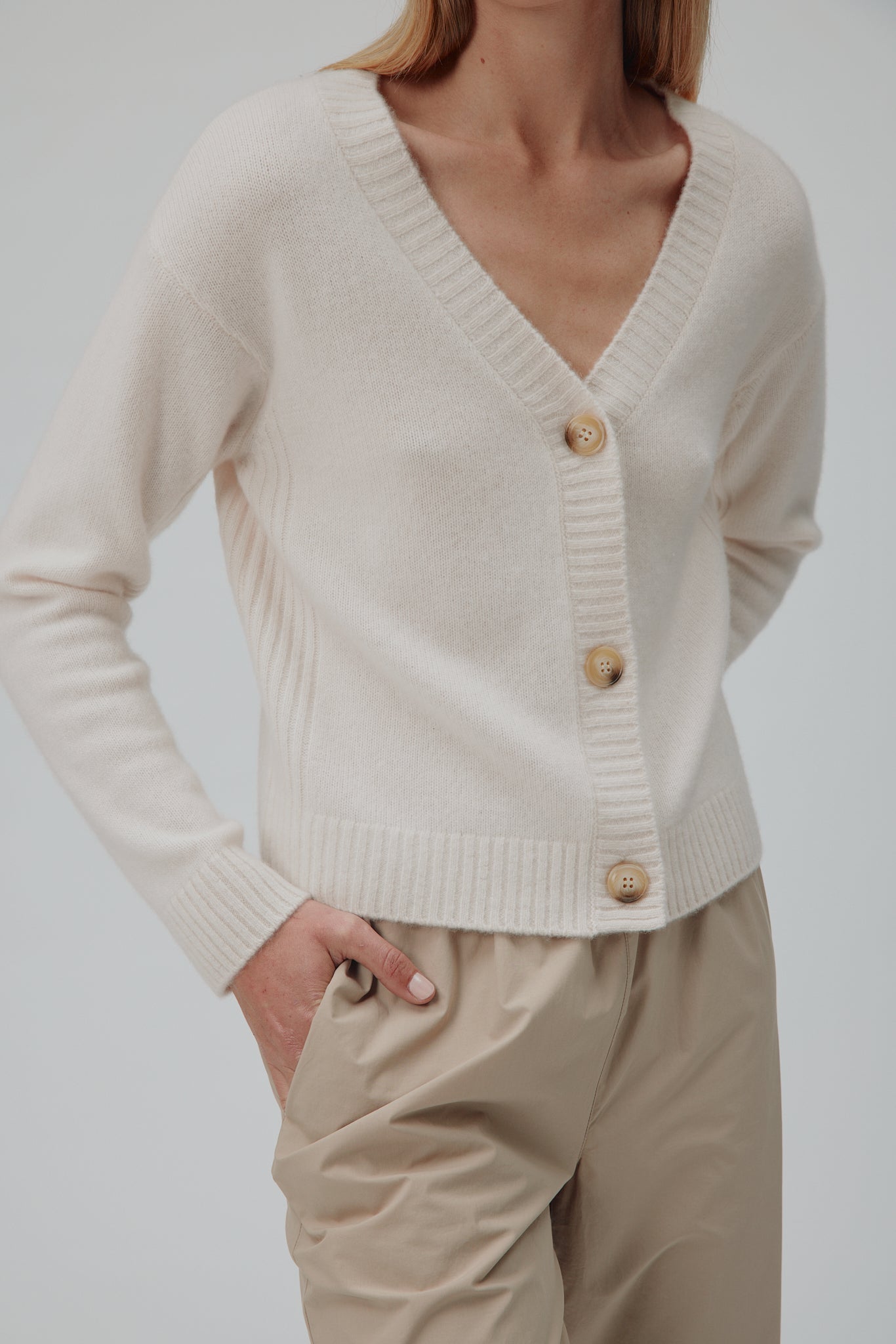 72268_3666_Detail.jpg media file