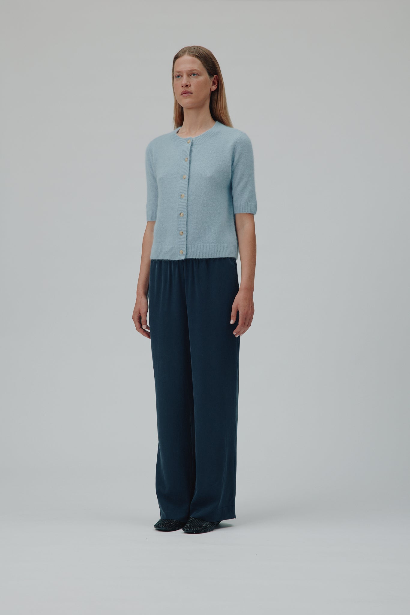 72276_3191_Lookfront.jpg media file