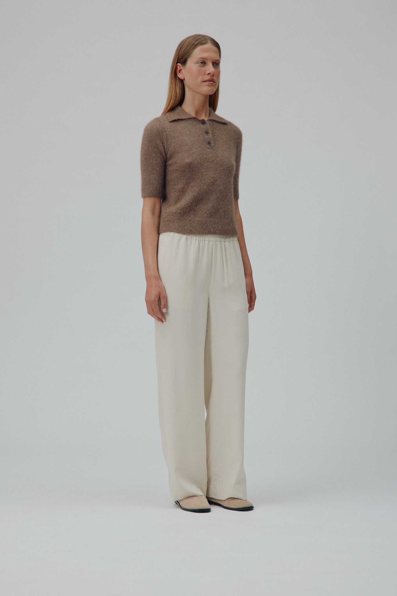 72277_3205_Lookfront.jpg media file