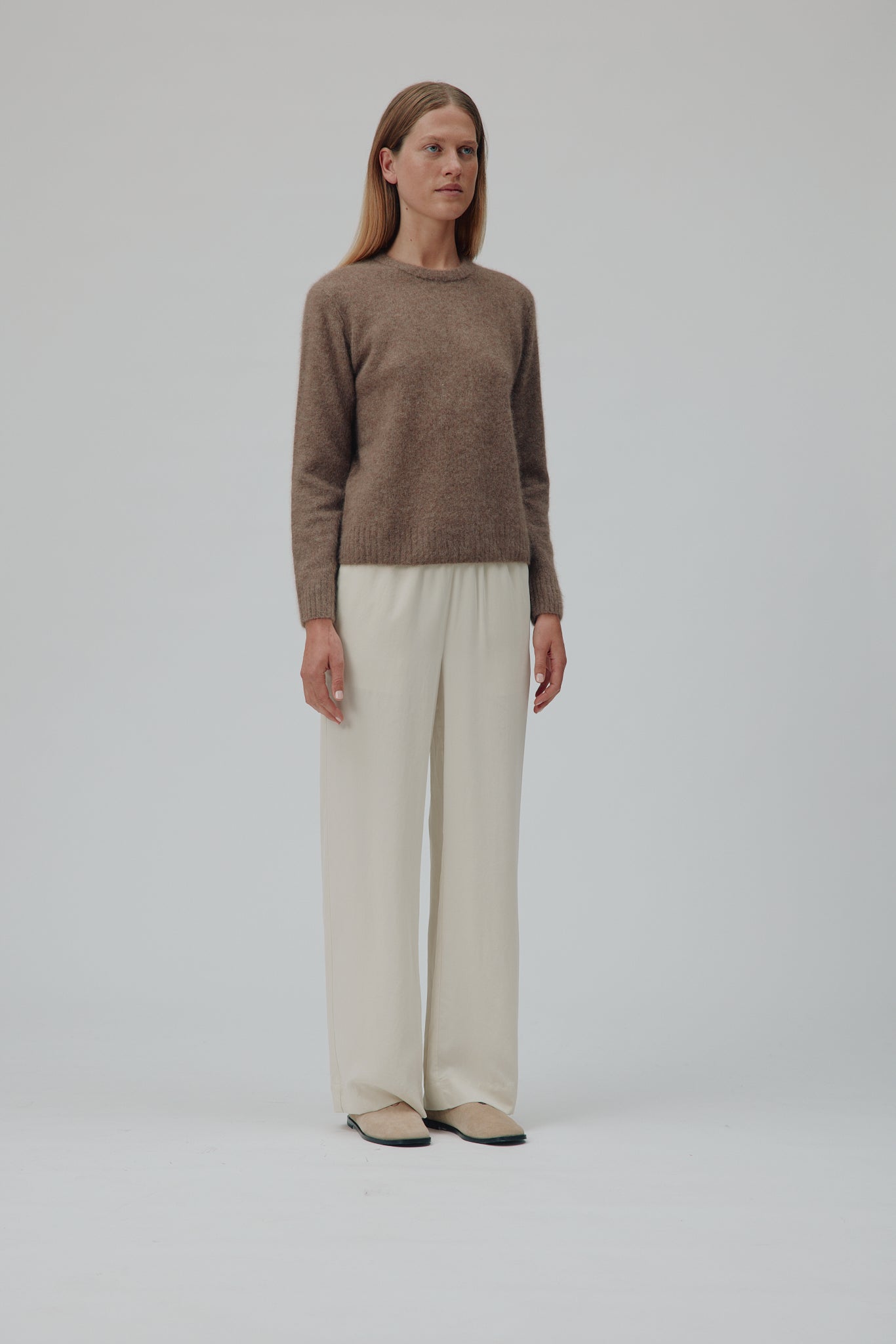 72281_3205_Lookfront.jpg media file