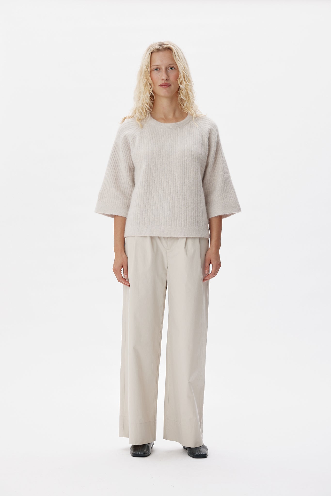 72304_3178_Lookfront.jpg media file