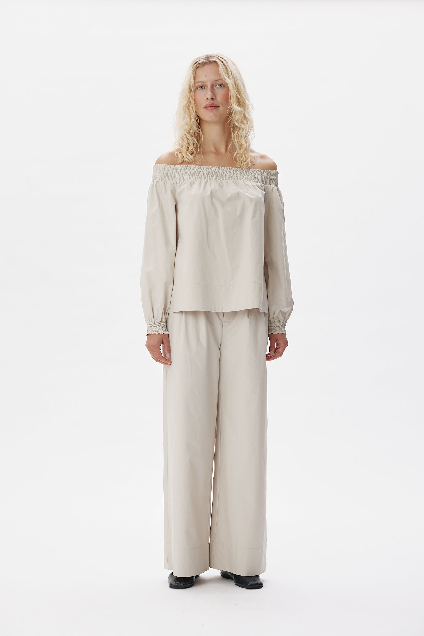 72332_3197_Lookfront.jpg media file