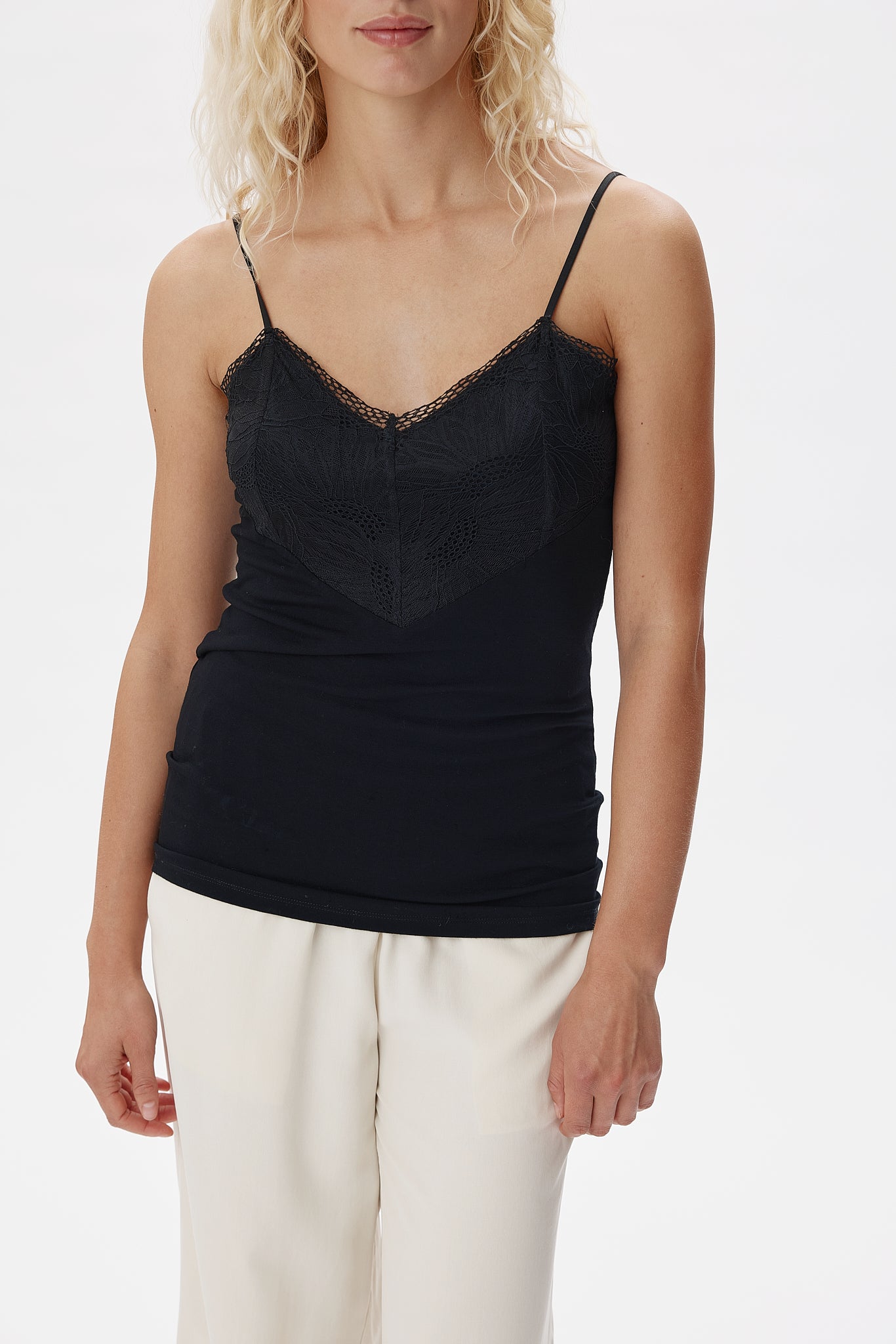 PALLYA TOP | Black