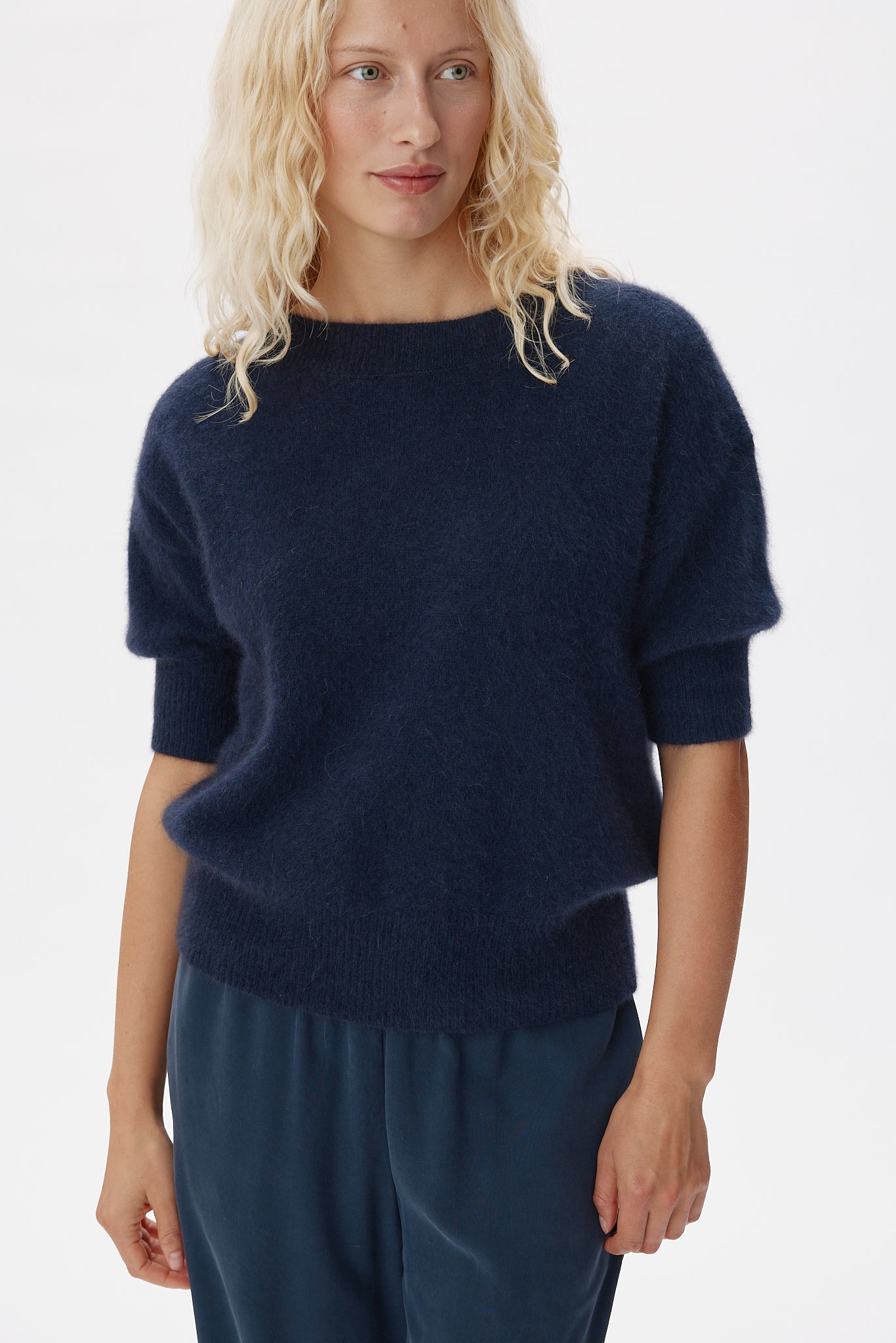 72082_7090_Detail.jpg media file