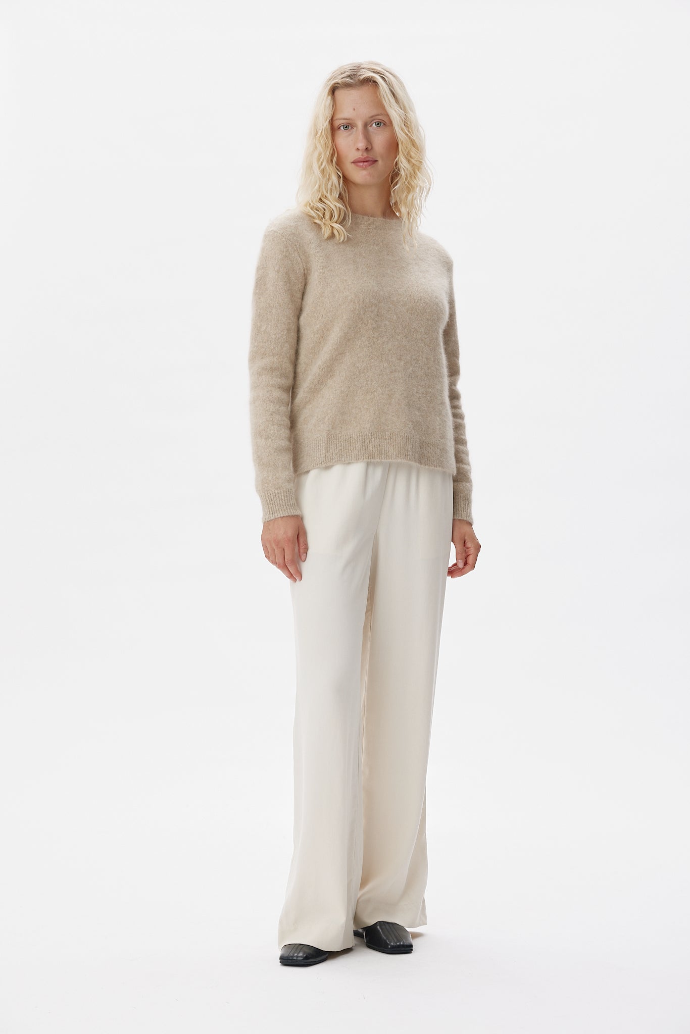 72083_4577_Lookfront.jpg media file