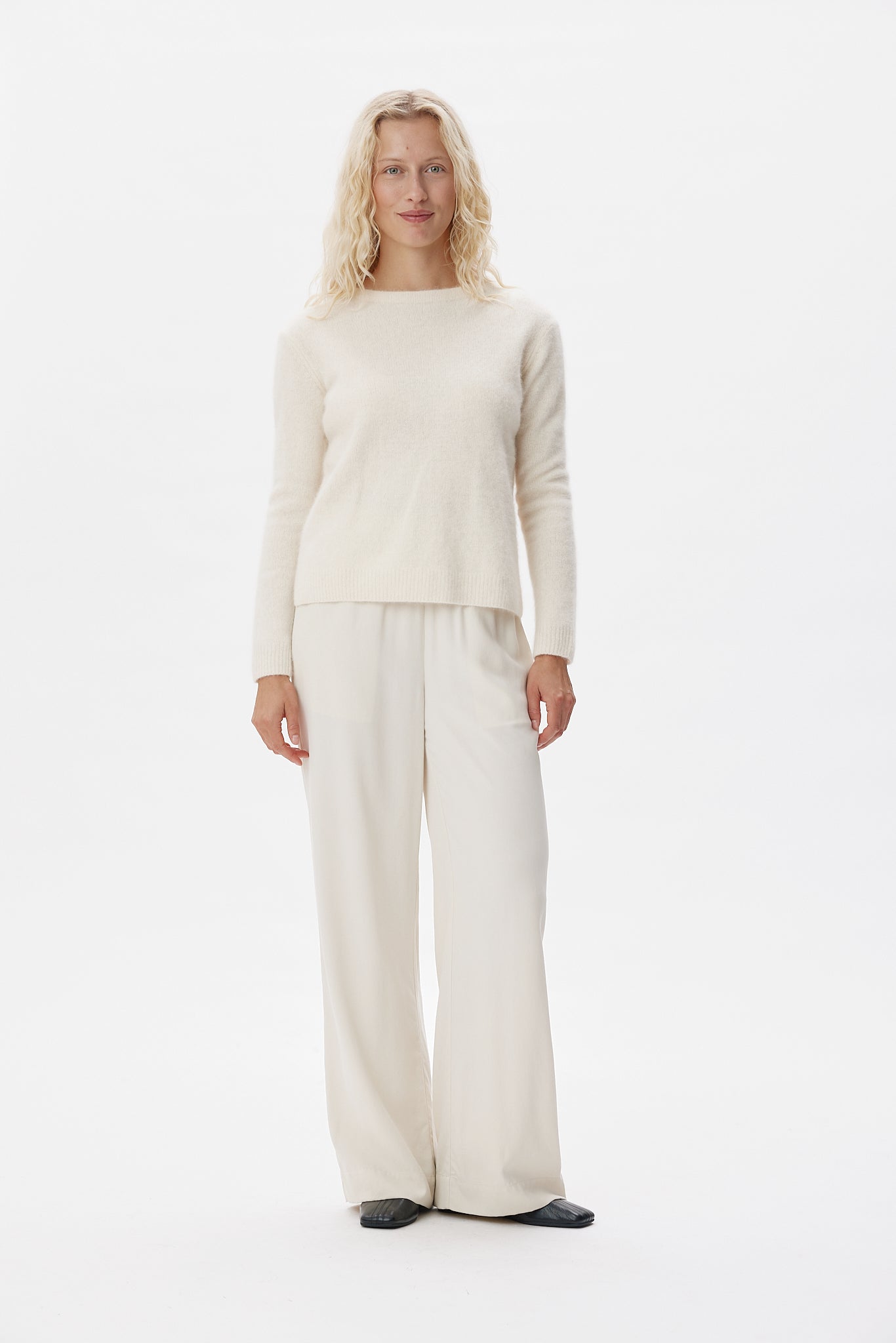 72083_7174_Lookfront.jpg media file