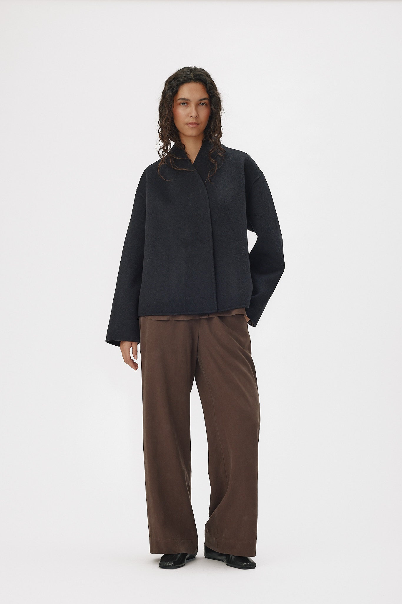 72387_7090_Lookfront.jpg media file