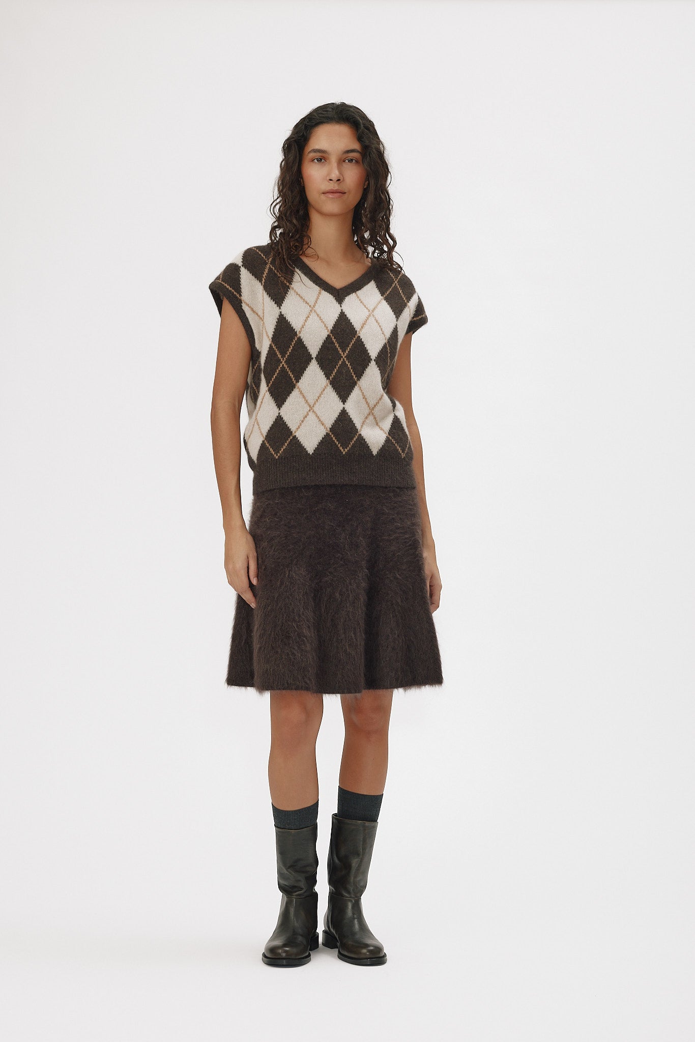 72405_4131_Lookfront.jpg media file